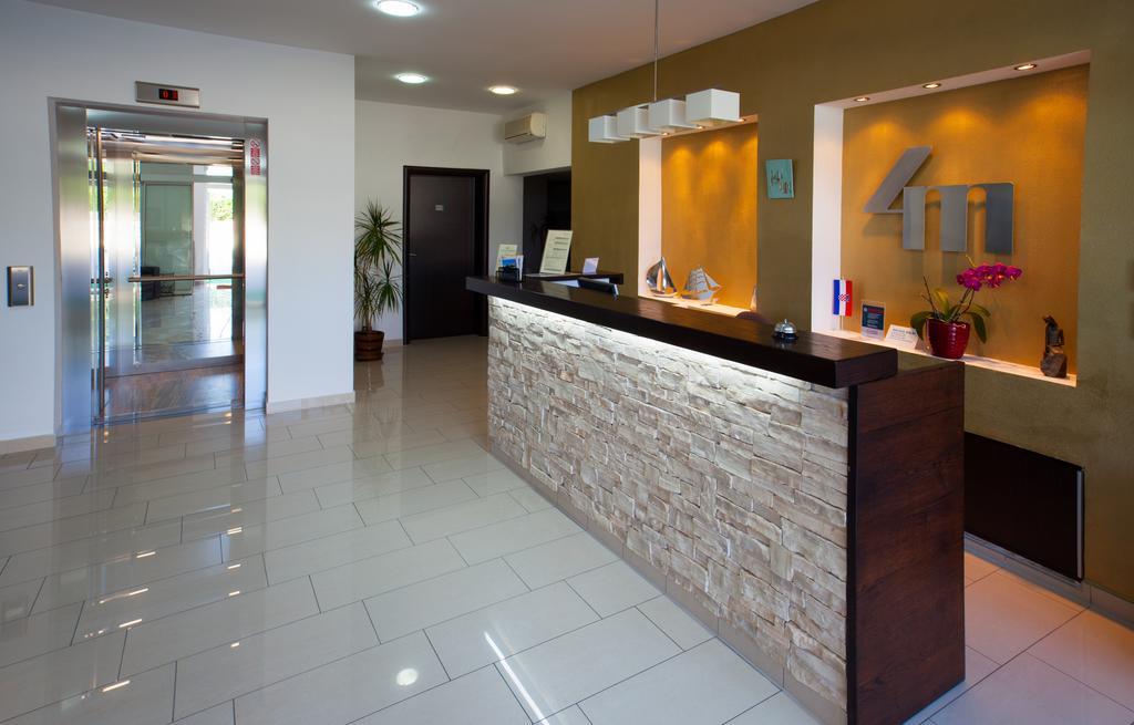 Apartments Vila 4M Ražanac Kültér fotó