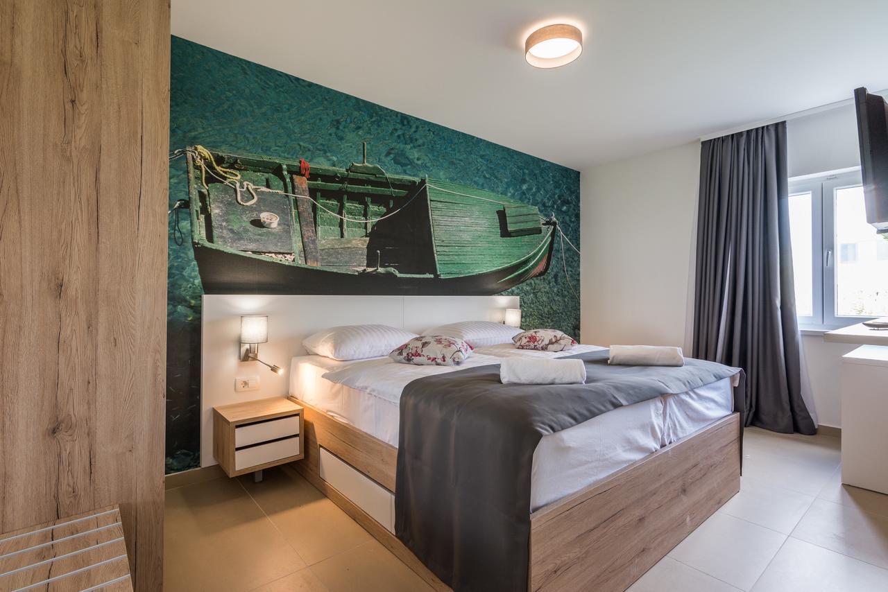 Apartments Vila 4M Ražanac Kültér fotó