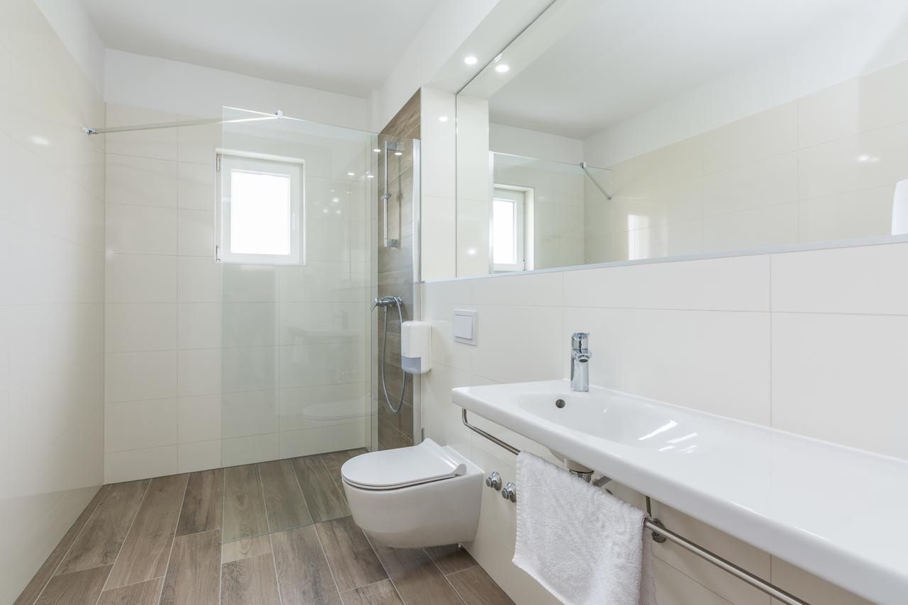 Apartments Vila 4M Ražanac Kültér fotó