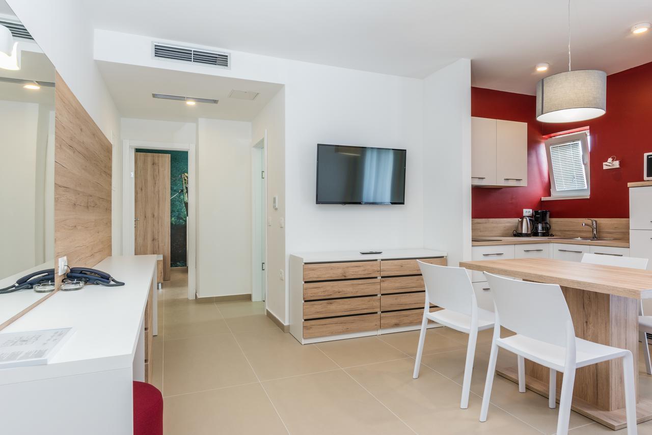 Apartments Vila 4M Ražanac Kültér fotó